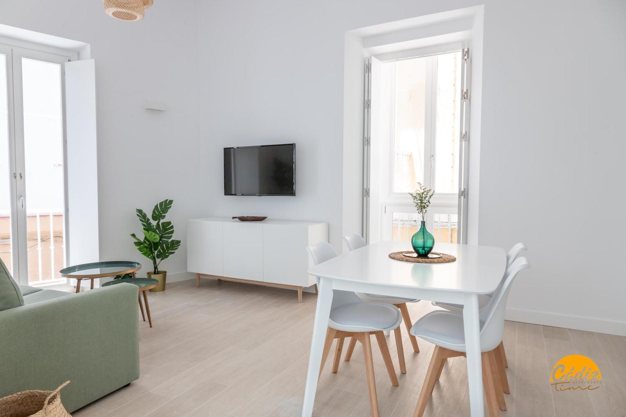Villalobos By Cadiz Time Exterior photo