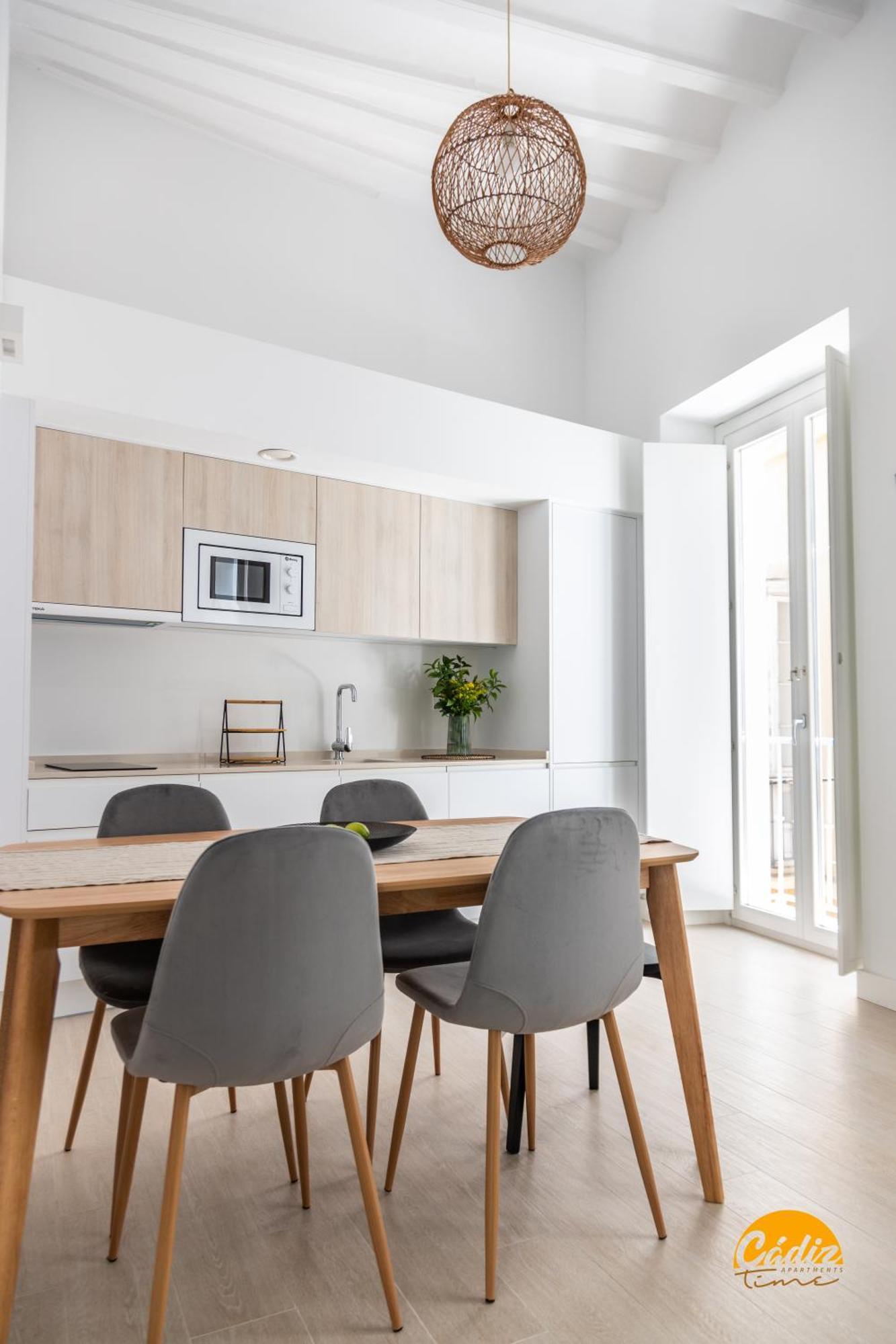 Villalobos By Cadiz Time Room photo