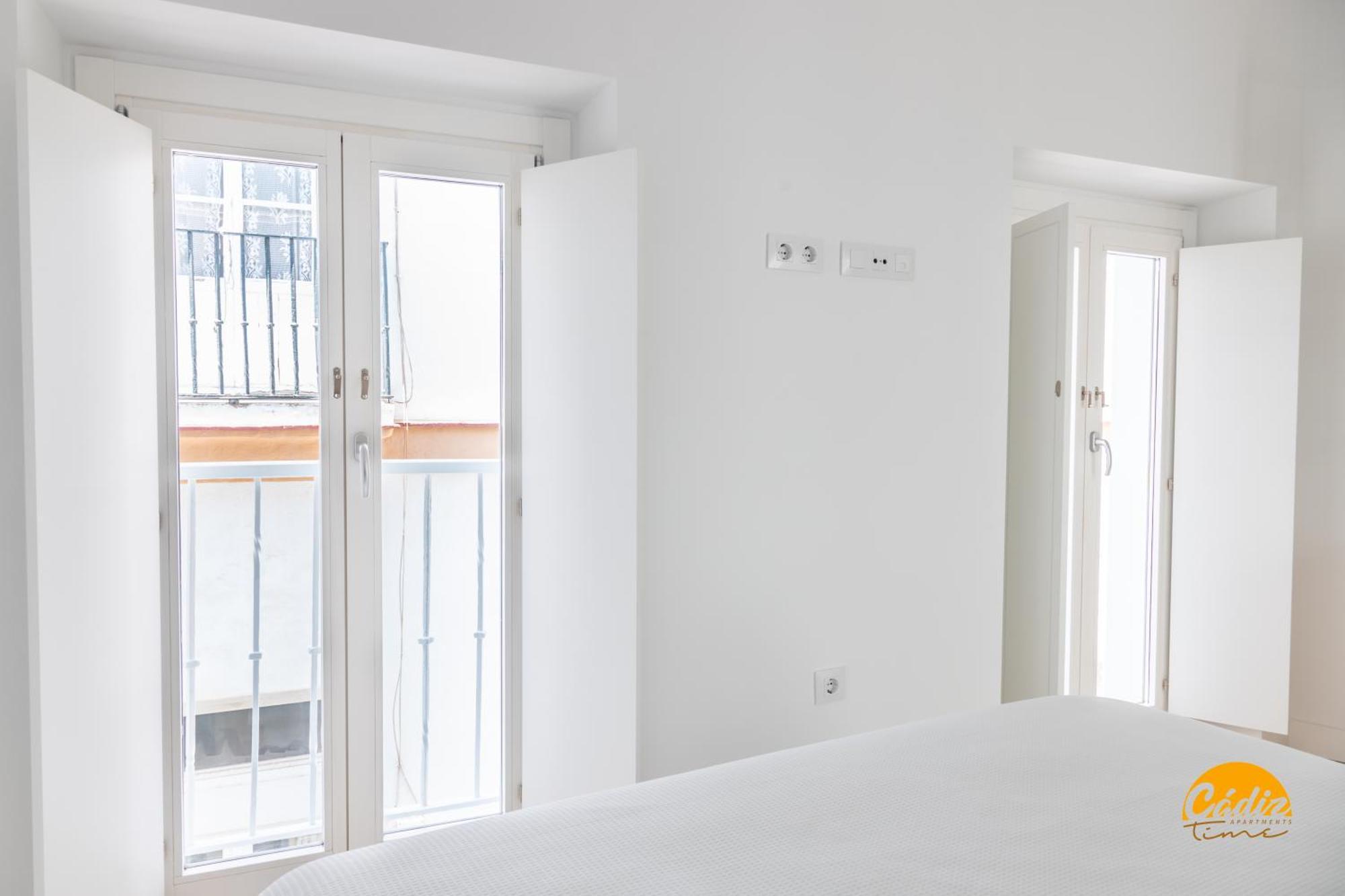 Villalobos By Cadiz Time Room photo