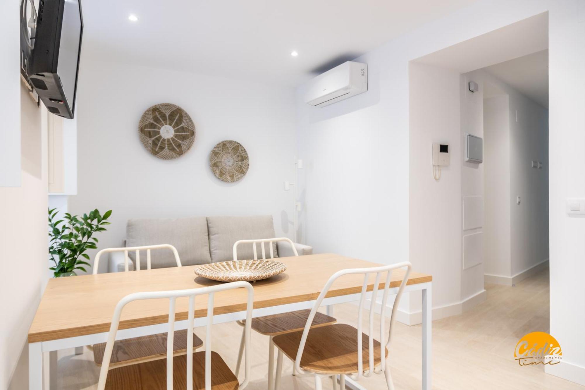 Villalobos By Cadiz Time Room photo