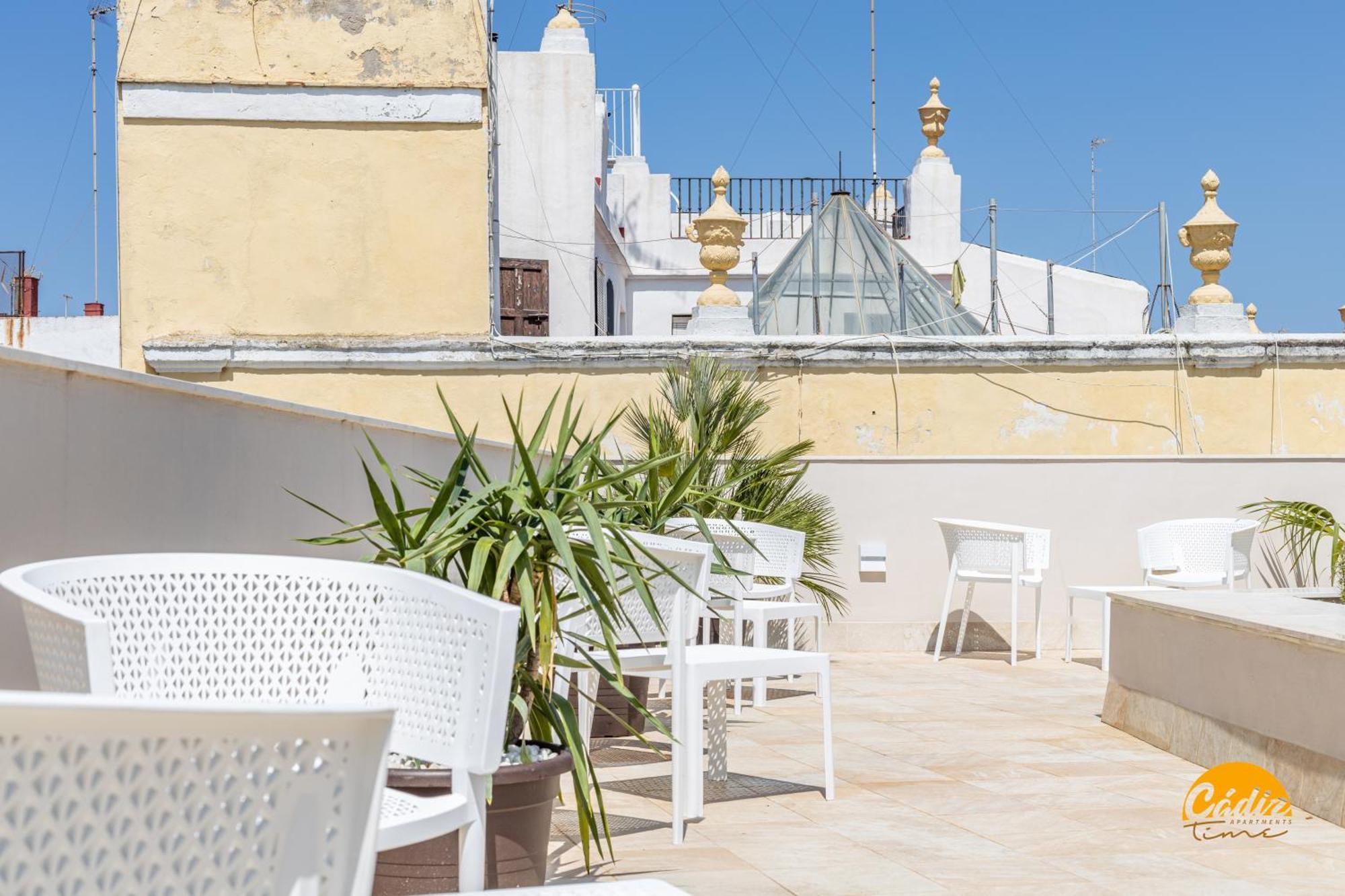Villalobos By Cadiz Time Exterior photo