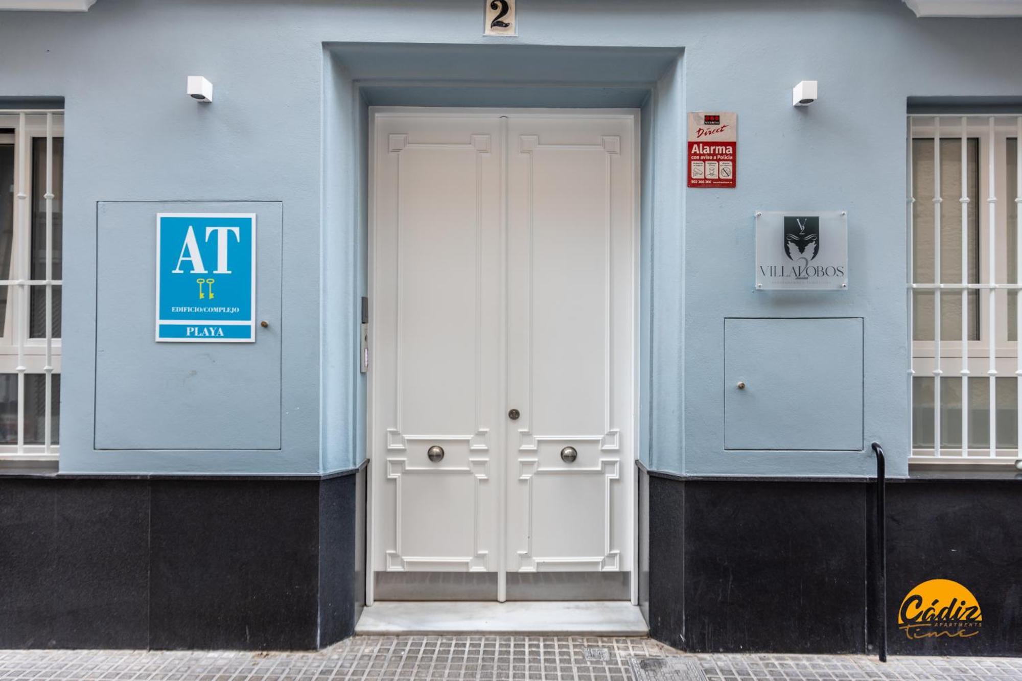 Villalobos By Cadiz Time Exterior photo